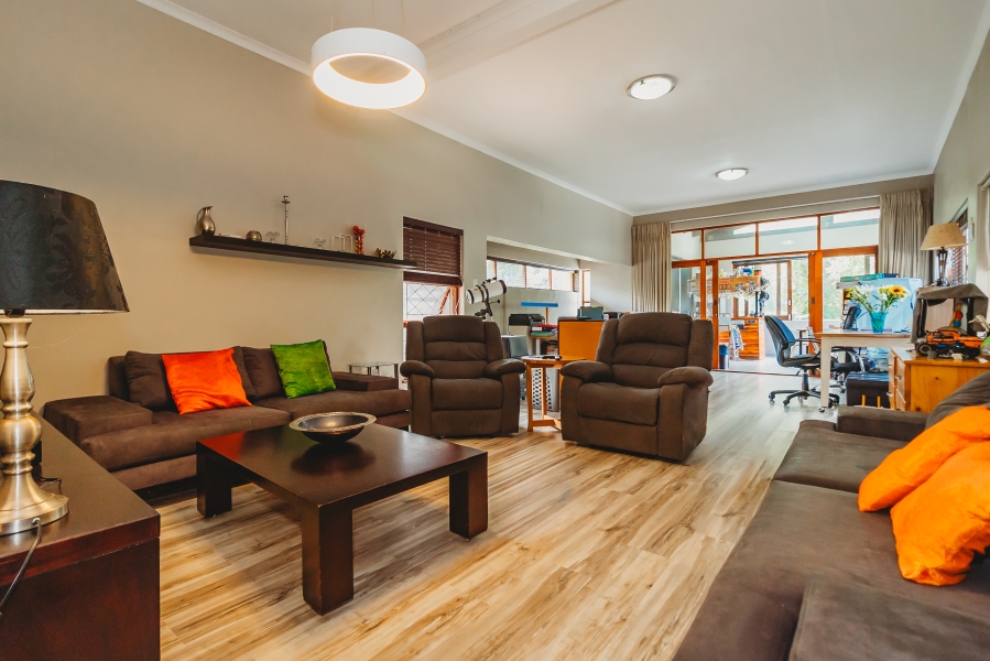 4 Bedroom Property for Sale in Twee Rivieren Western Cape